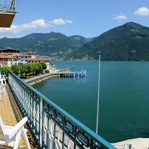 Casa Paradise , Castro (Lombardy) Italien