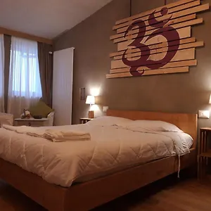 https://ecoantico-casa-in-paglia-maiolo-rimini.emilia-romagnahotels.net