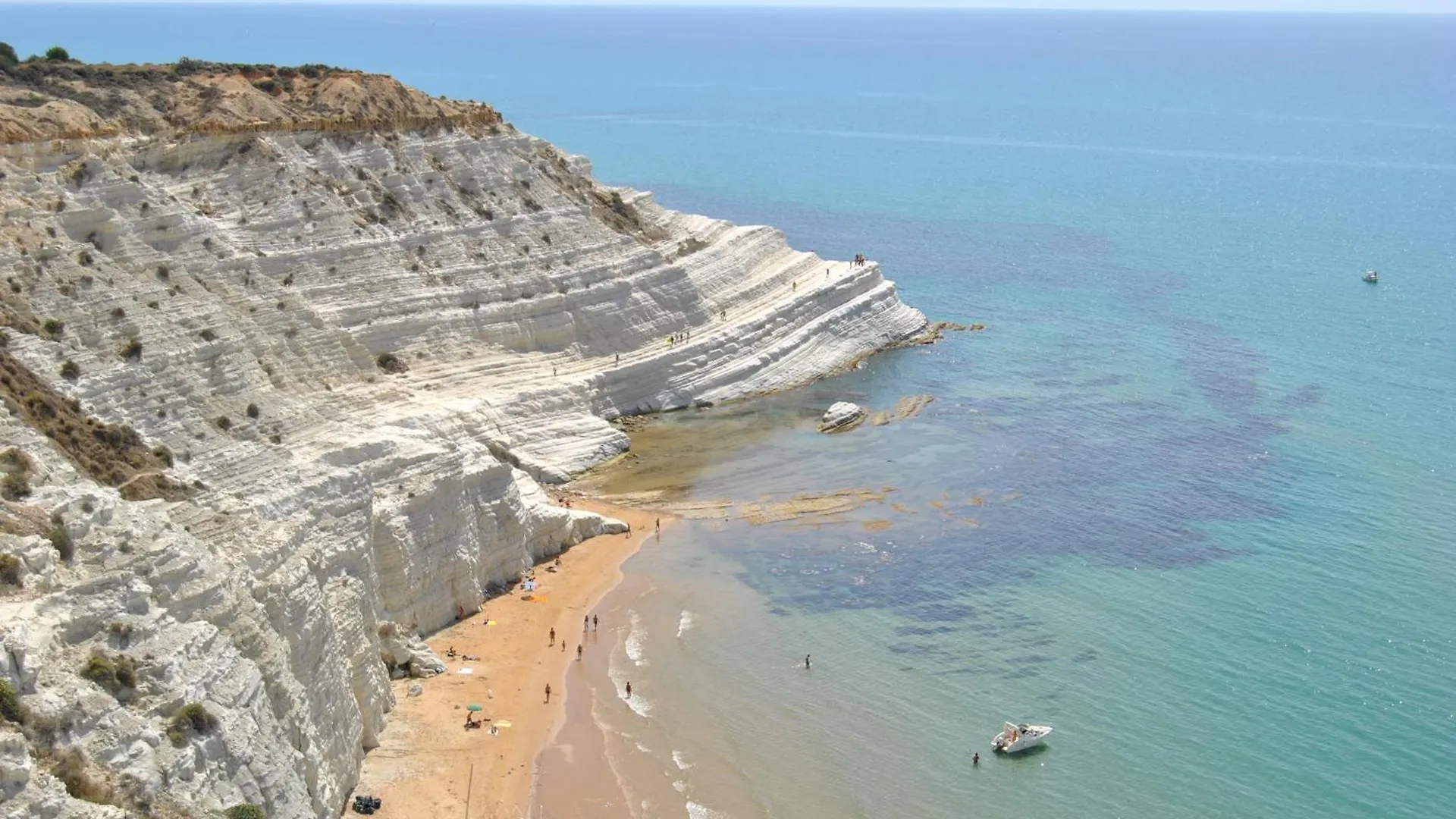 Lala Salama San Leone Bed & Breakfast